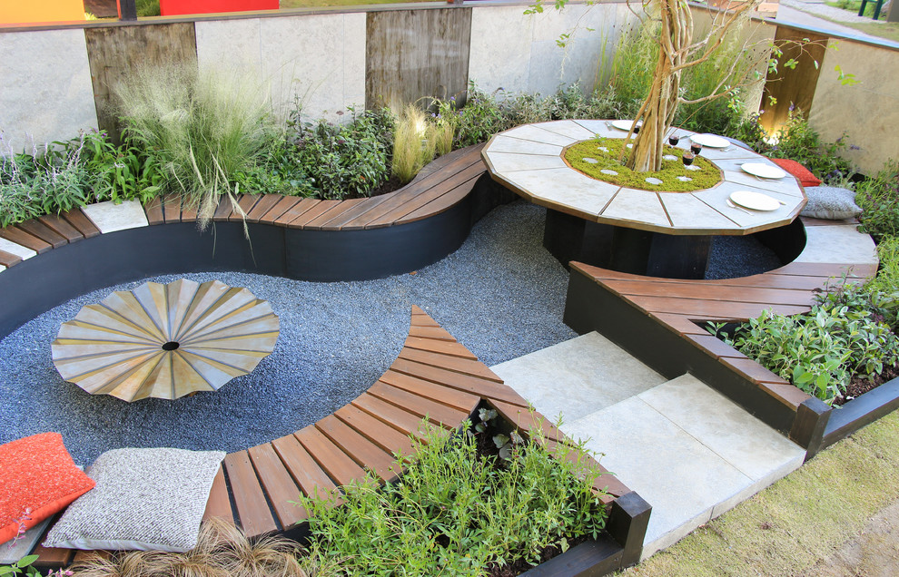 This is an example of a transitional landscaping in Melbourne.