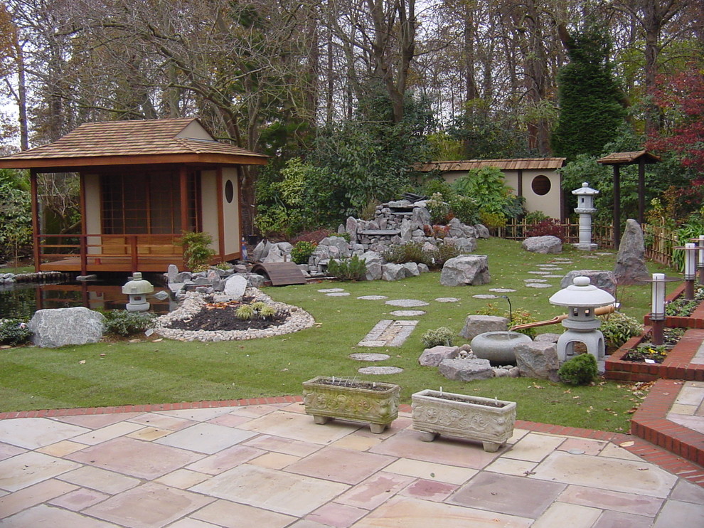 Design ideas for a world-inspired garden in Kent.