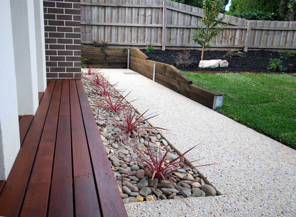 Jarrah Deck Landscape Melbourne by Supreme Green Landscaping Houzz