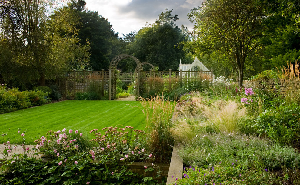 Design ideas for a traditional garden in Sussex.