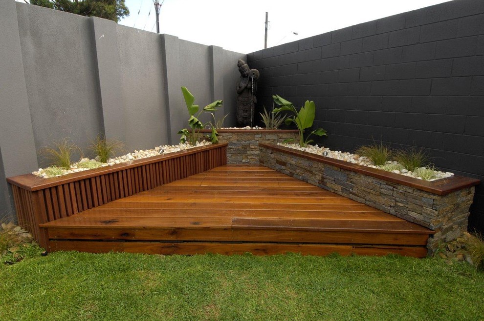 Inspiration for a contemporary garden in Melbourne.