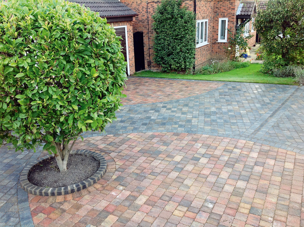 This is an example of a traditional garden in West Midlands.