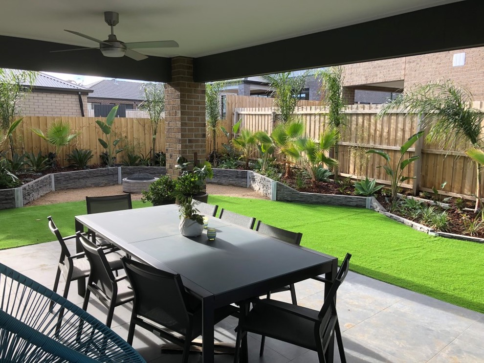 Photo of a contemporary back patio in Geelong.