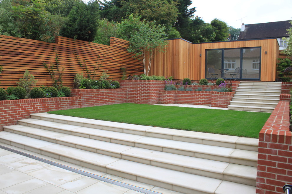 Inspiration for a contemporary garden in London.