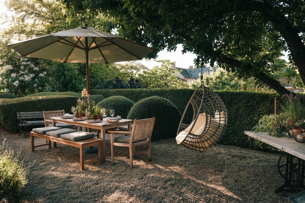 Aménagement d'un jardin campagne.