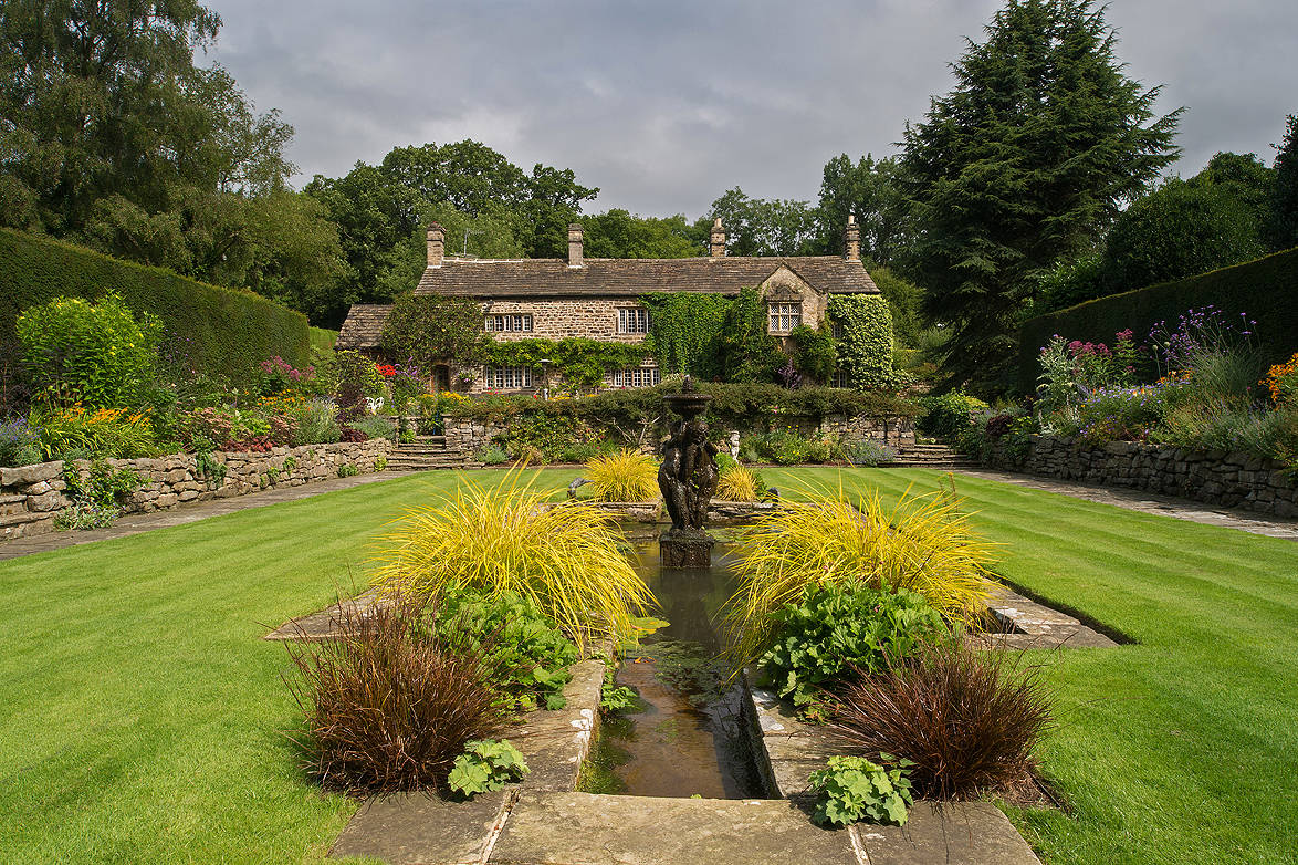 Planting design. English country garden, Ilkley, West Yorkshire ...