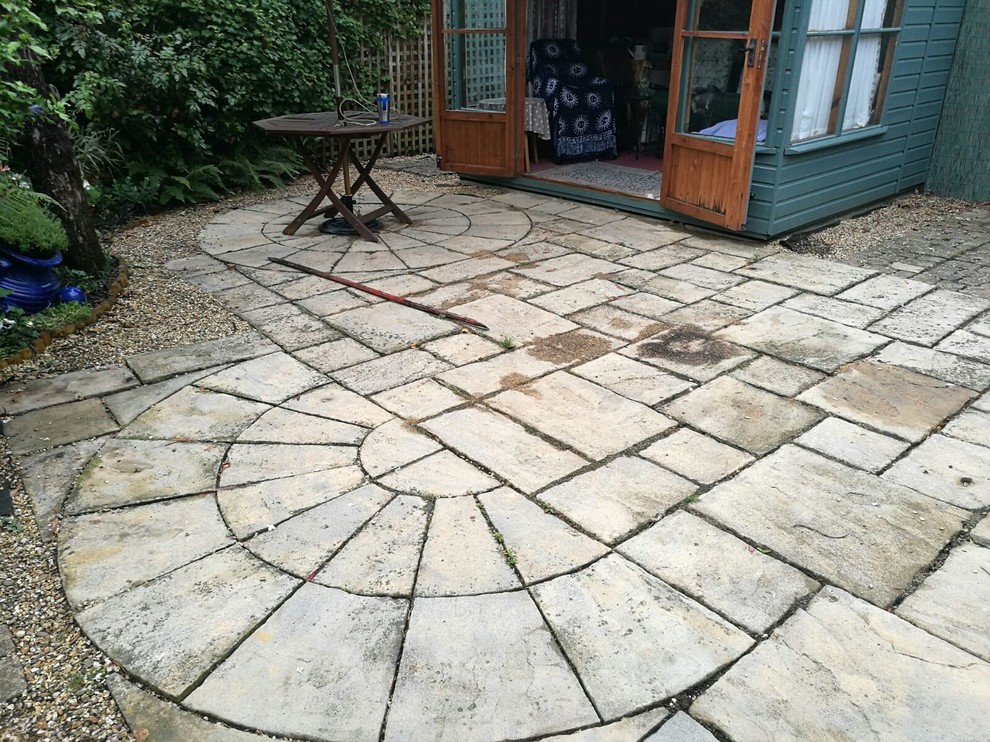 Inspiration for a medium sized modern back formal partial sun garden for summer in Oxfordshire.