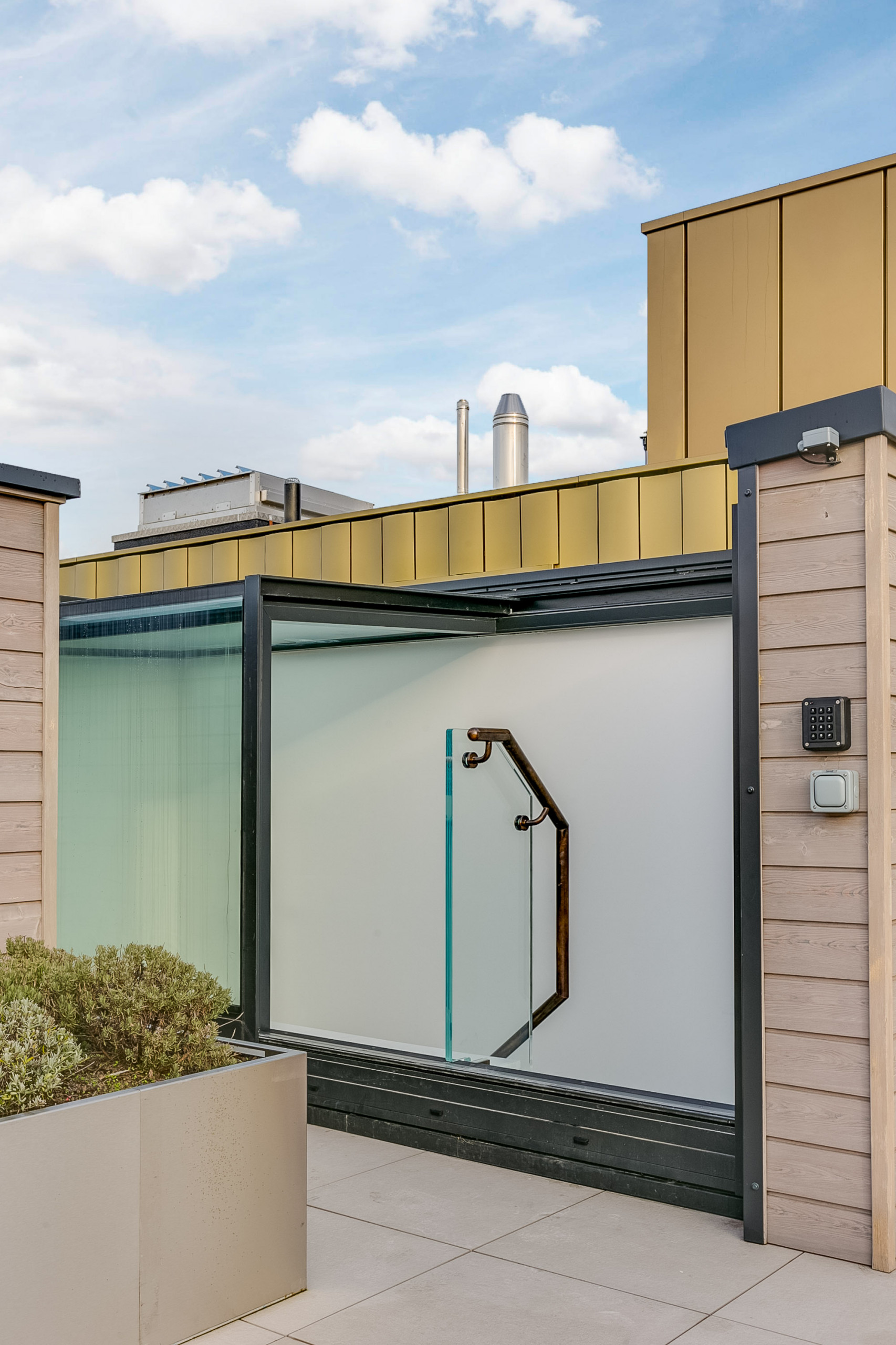 springhetti custom outdoor living on 75 Beautiful Gray Privacy Landscaping Pictures Ideas May 2021 Houzz