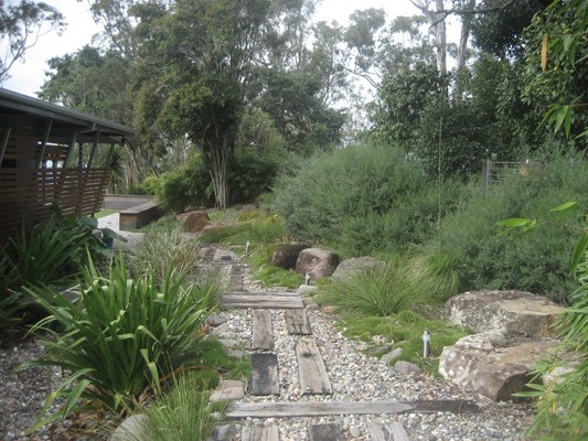 Design ideas for a contemporary landscaping in Brisbane.