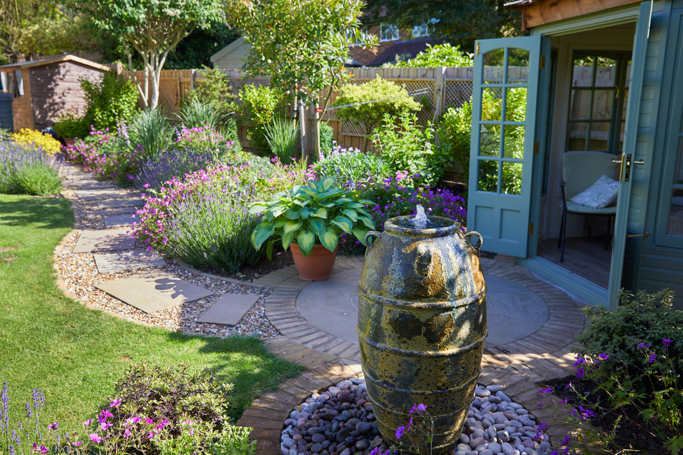 Photo of a small traditional garden in Cheshire.
