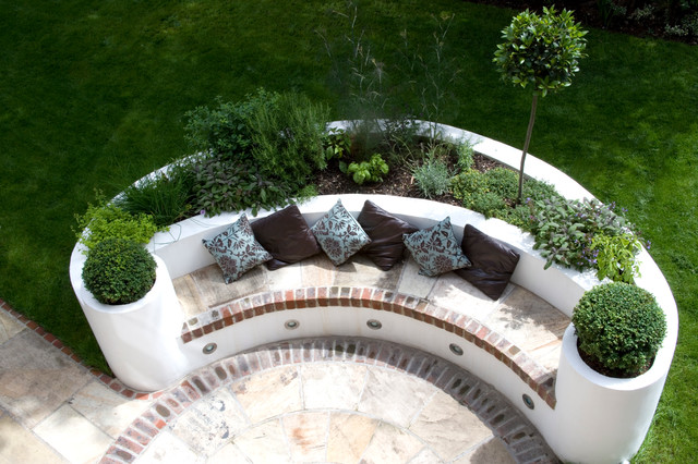 Semi-circular fixed bench - Contemporary - Landscape - London - by Earth  Designs Garden and Build London and Essex | Houzz