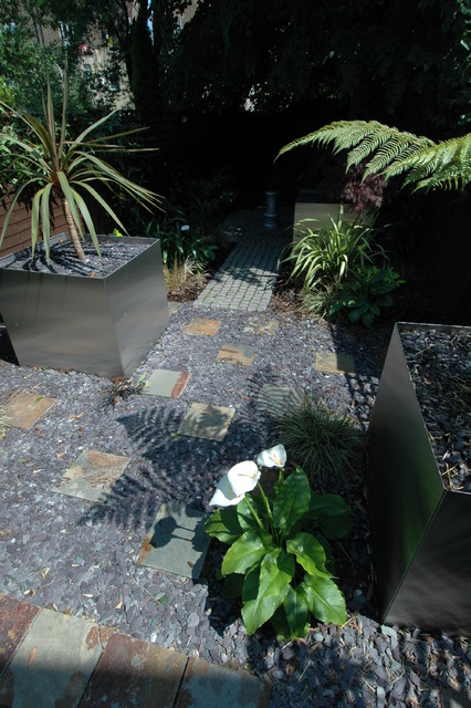 Slate Chippings And Tile Paving