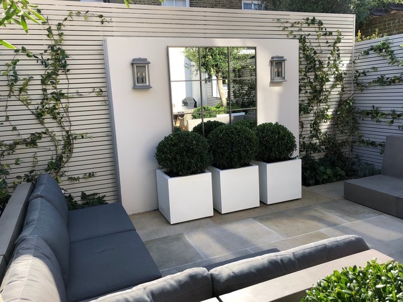 Small Contemporary GArden Wandsworth Modern Garten London von