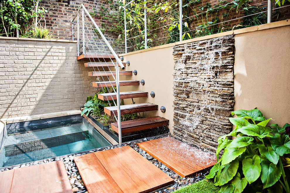 This is an example of a small contemporary landscaping in London.
