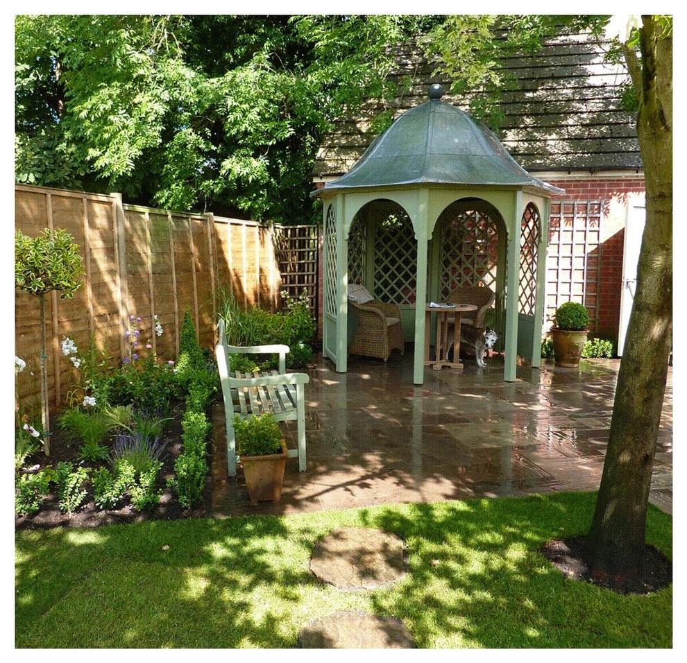 Summer House for a Period Residence and Garden Traditional