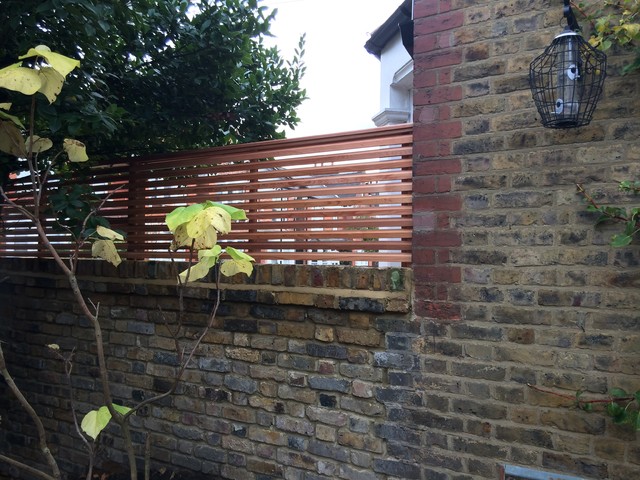 Top of wall Fencing - Contemporain - Jardin - Kent - par The ...