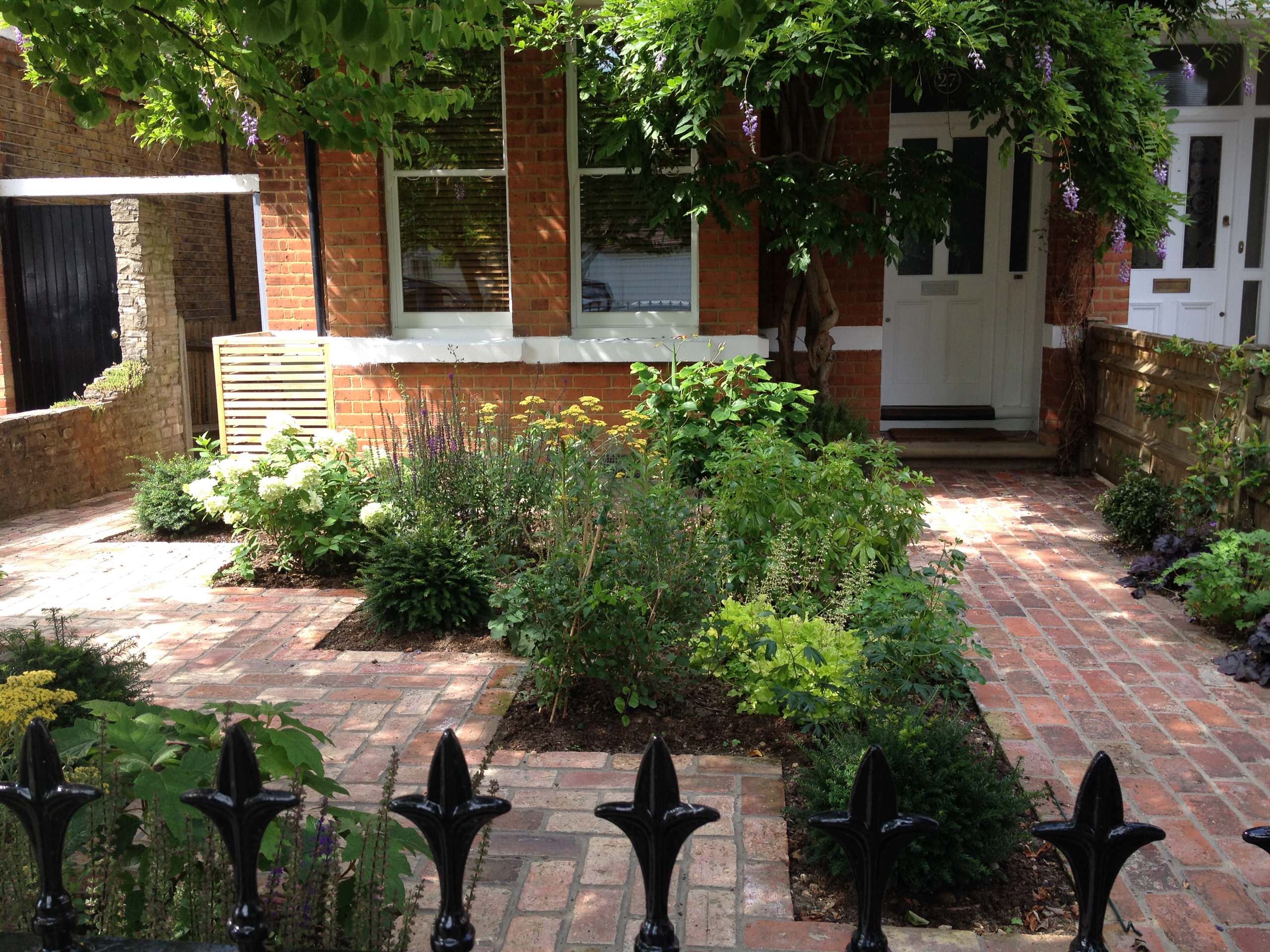  Design Ideas For Small Front Gardens Houzz Uk - Front Of House Plant Ideas Uk