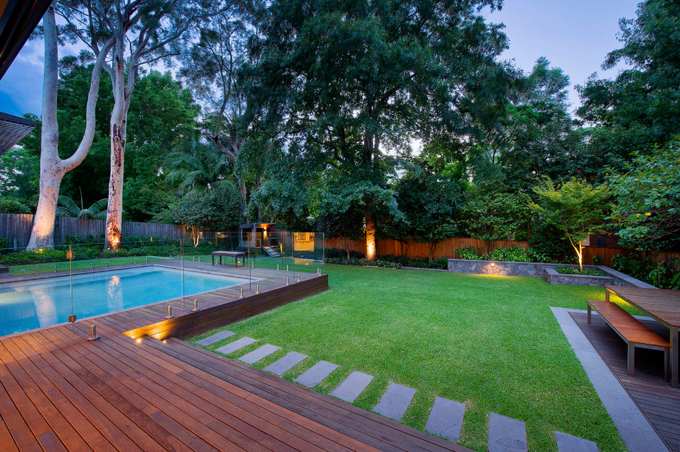 Medium sized contemporary back garden in Sydney.