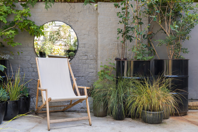 18 Painted Fences And Walls That Transform Their Gardens Houzz Ie