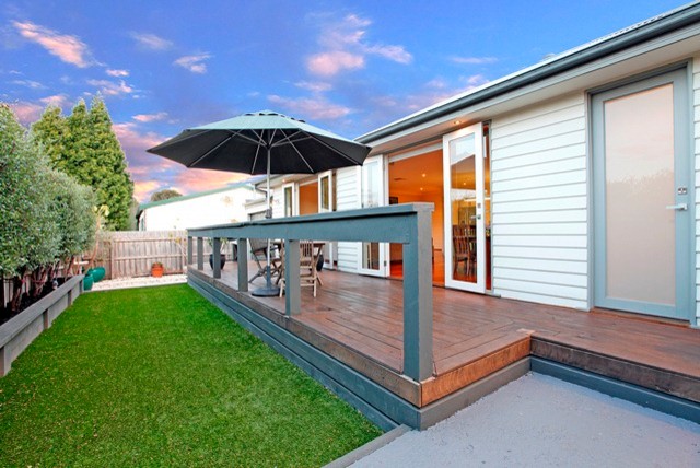 Weatherboard unit development - Modern - Landscape - Melbourne | Houzz