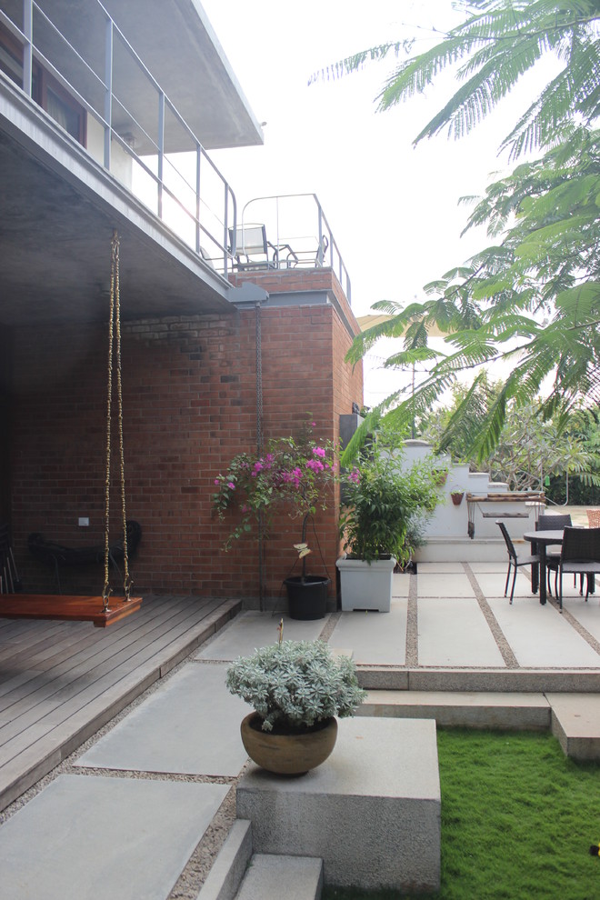 Photo of a contemporary garden in Bengaluru.