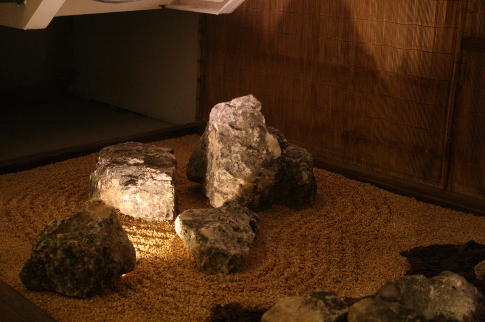 Ejemplo de jardín de estilo zen pequeño en azotea con exposición reducida al sol