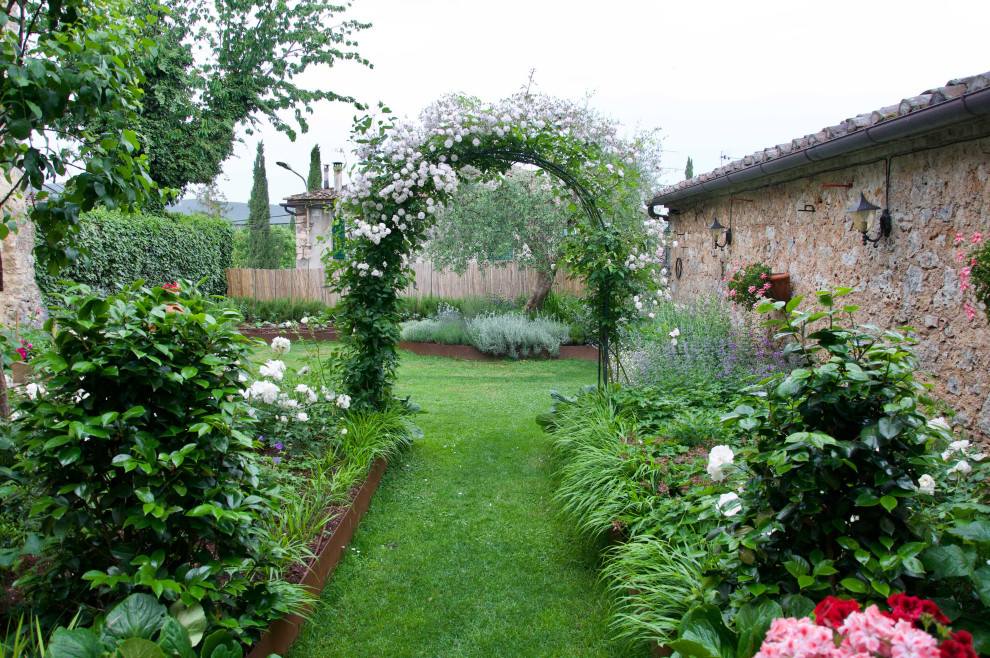 Design ideas for a country garden in Florence.