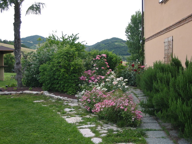 Come usare le pietre in giardino - Lezioni di giardinaggio