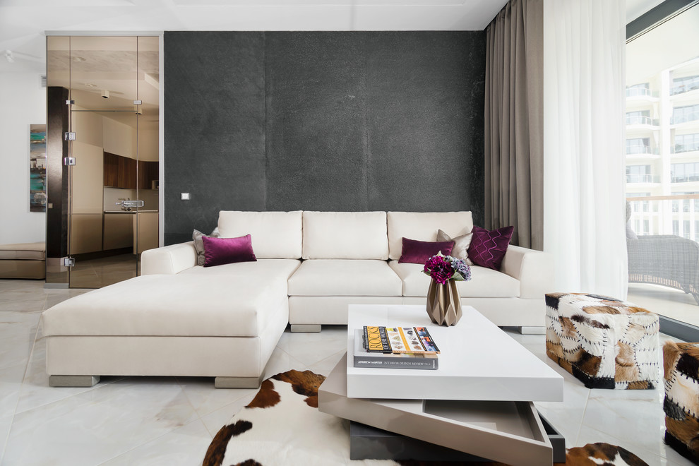 Immagine di un soggiorno design di medie dimensioni con pavimento in gres porcellanato, pavimento bianco e pareti multicolore