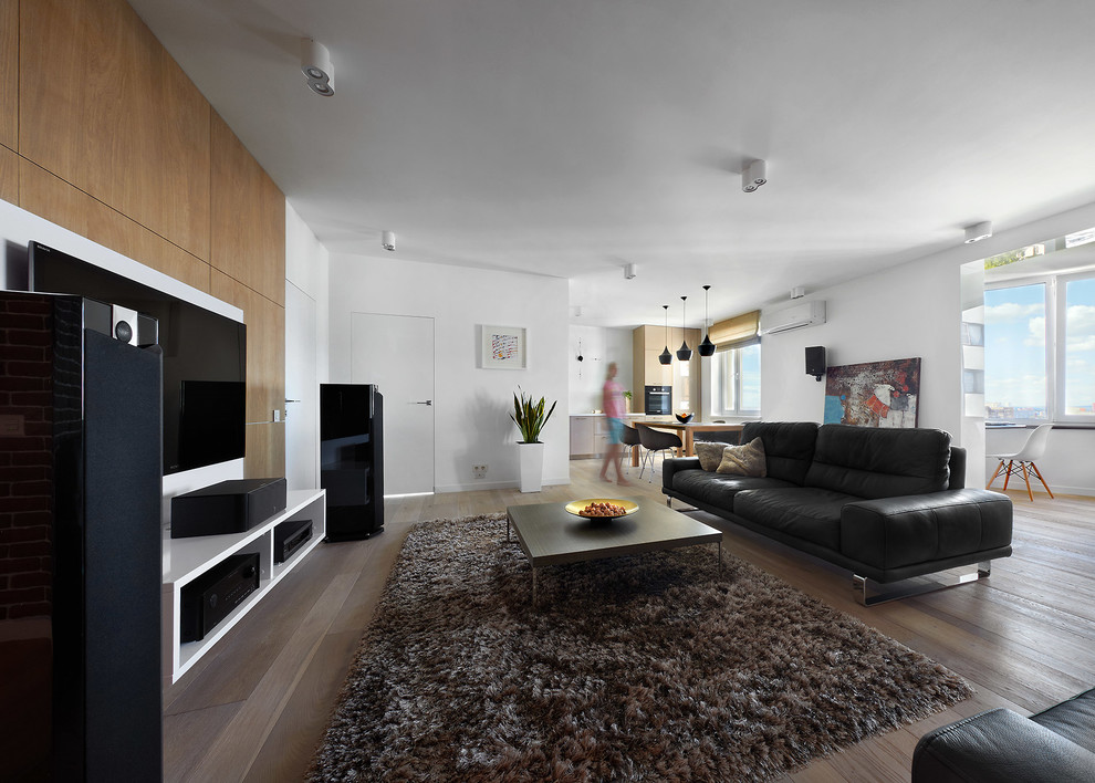 Example of a trendy living room design in Yekaterinburg