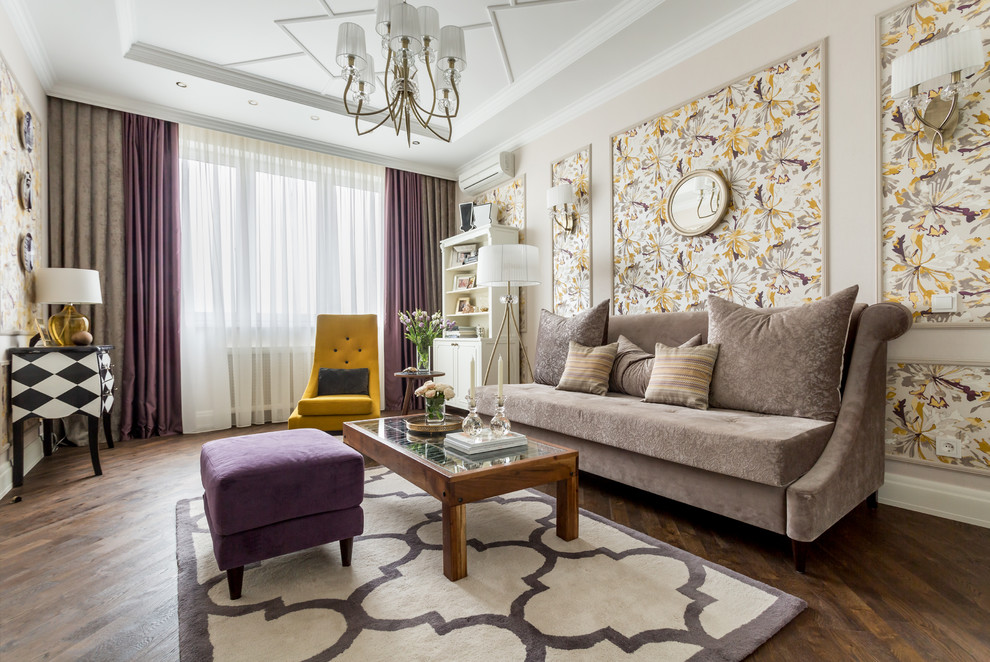 На фото: парадная, открытая гостиная комната среднего размера в классическом стиле с разноцветными стенами, темным паркетным полом и телевизором на стене без камина