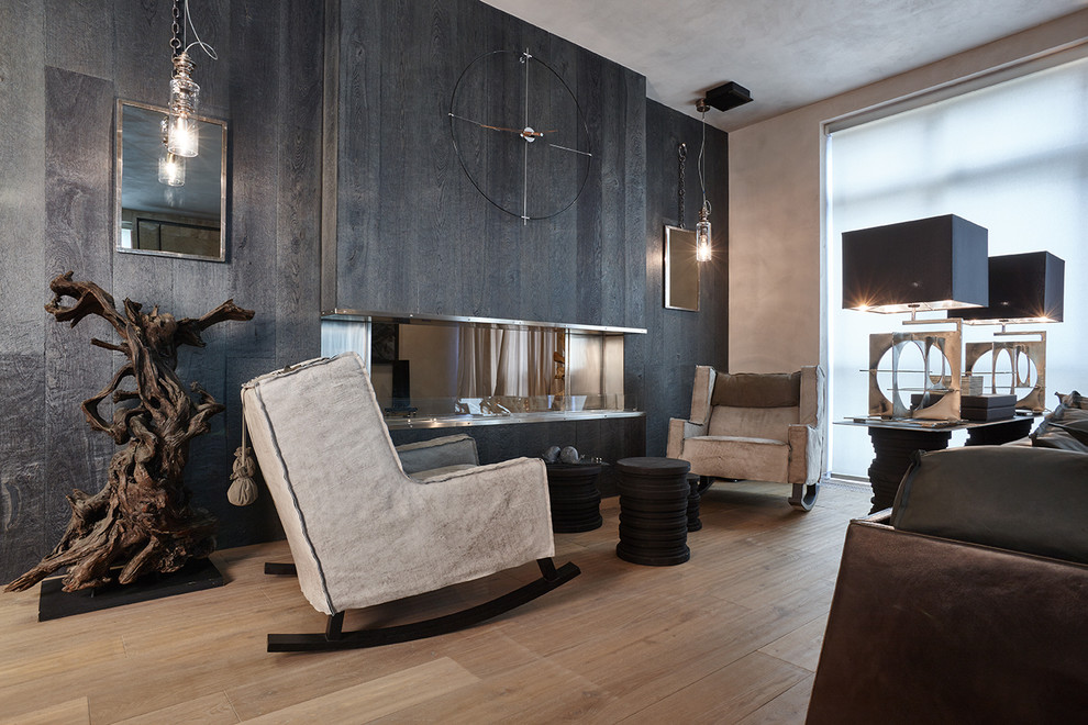 Идея дизайна: открытая гостиная комната среднего размера в современном стиле с серыми стенами, двусторонним камином, фасадом камина из дерева, бежевым полом, светлым паркетным полом и телевизором на стене