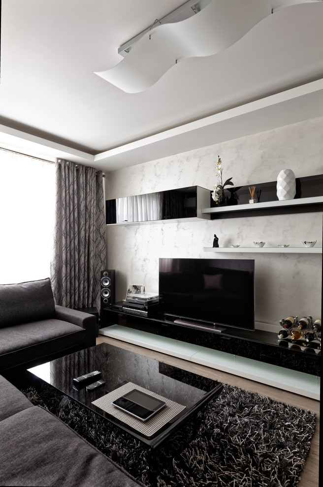 Example of a large trendy living room design in Moscow