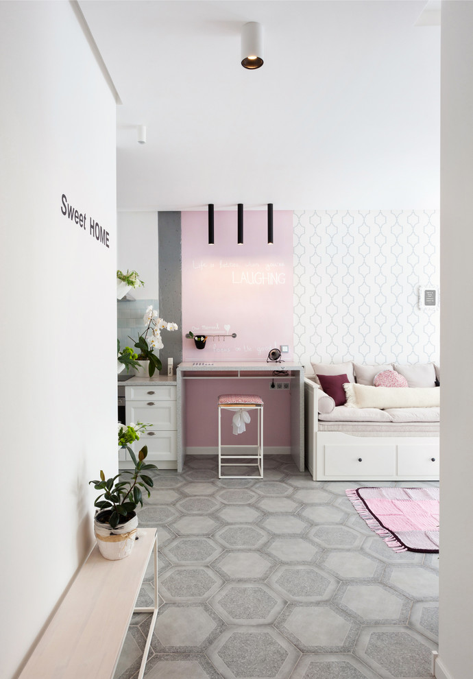 Bild på ett litet skandinaviskt allrum med öppen planlösning, med en hemmabar, vita väggar, klinkergolv i keramik och en väggmonterad TV