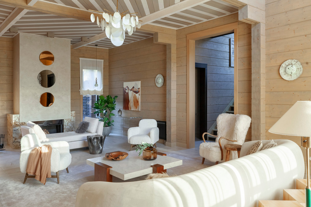 Свежая идея для дизайна: гостиная комната в стиле кантри с горизонтальным камином, фасадом камина из штукатурки, кессонным потолком и деревянными стенами - отличное фото интерьера