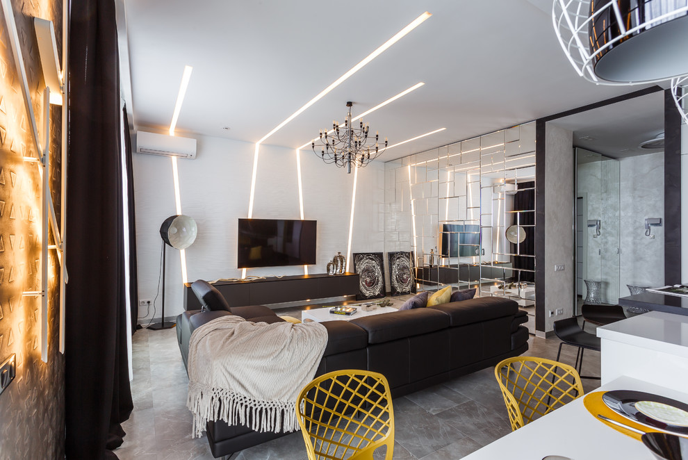Foto di un grande soggiorno contemporaneo aperto con sala formale, pareti bianche, pavimento con piastrelle in ceramica e TV a parete