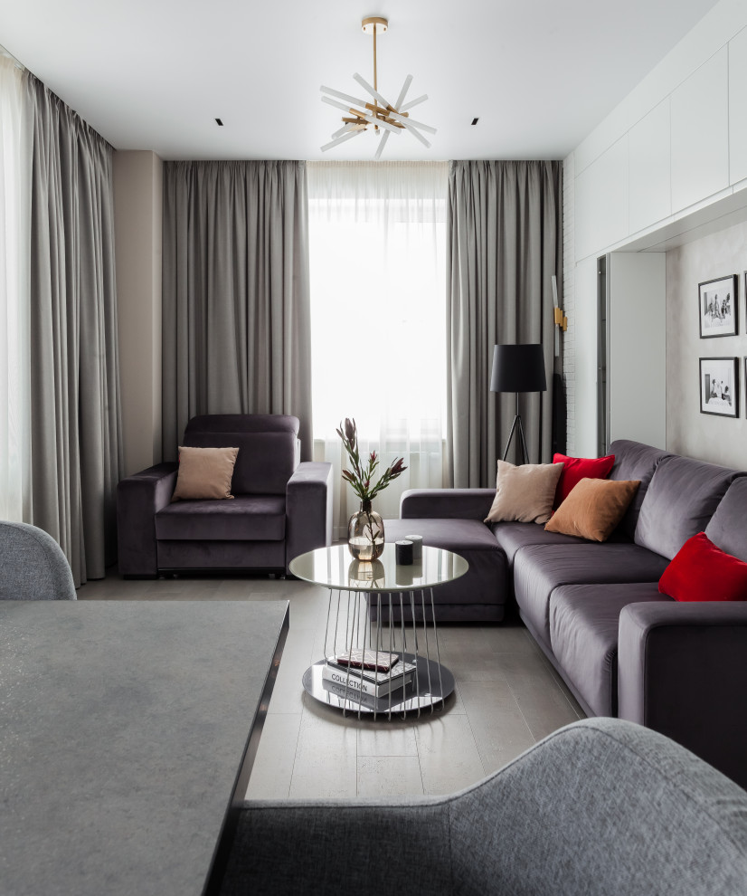 Свежая идея для дизайна: маленькая открытая, объединенная гостиная комната в современном стиле с серыми стенами и серым полом без телевизора для на участке и в саду - отличное фото интерьера