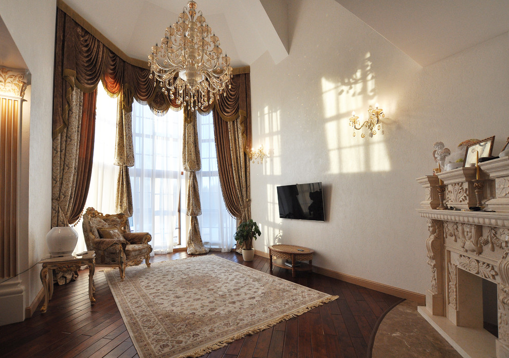 Example of a classic living room design in Yekaterinburg