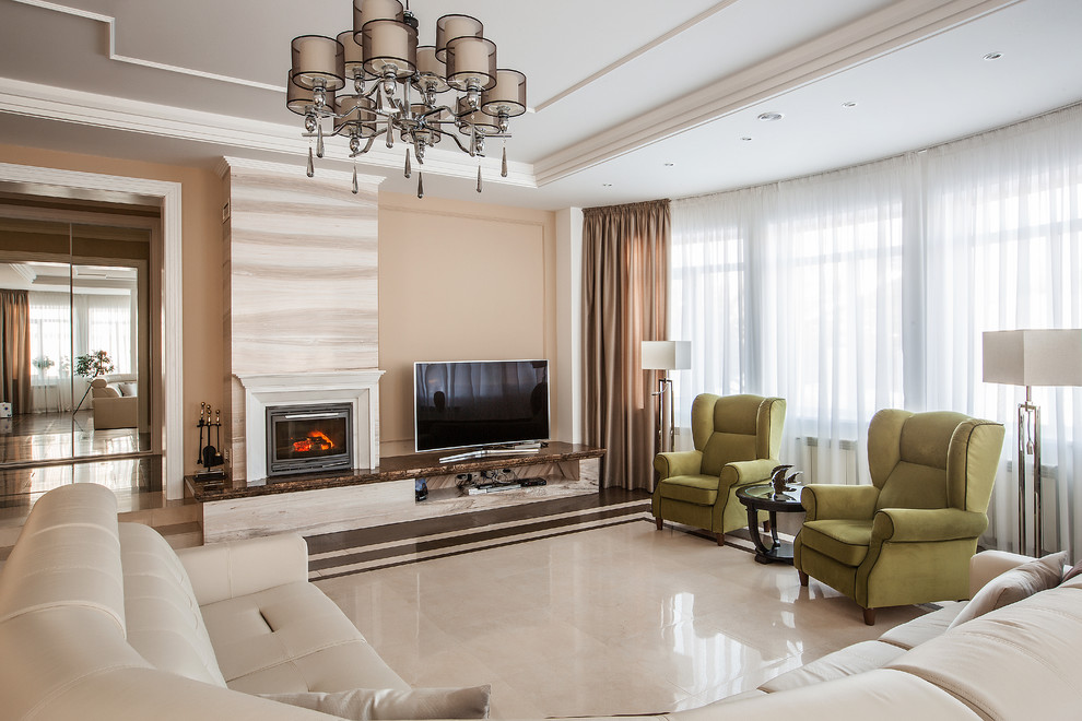 Example of a transitional living room design in Yekaterinburg