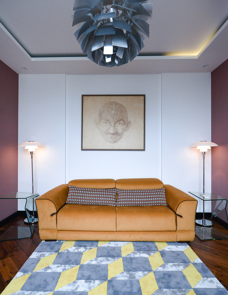Источник вдохновения для домашнего уюта: большая гостиная комната в современном стиле с темным паркетным полом