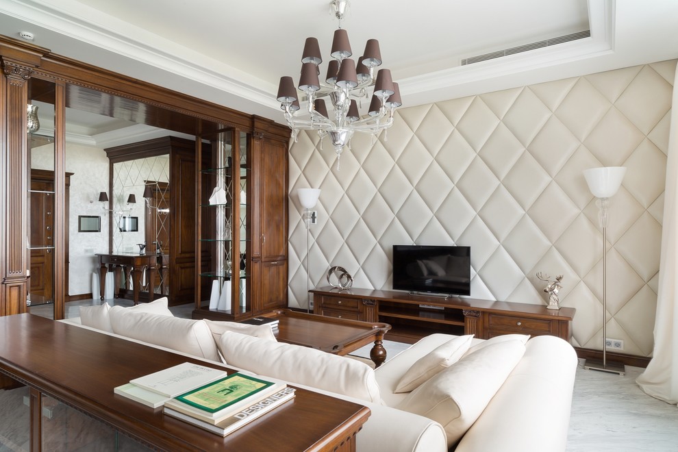 Foto de salón para visitas abierto tradicional de tamaño medio con paredes blancas y televisor independiente