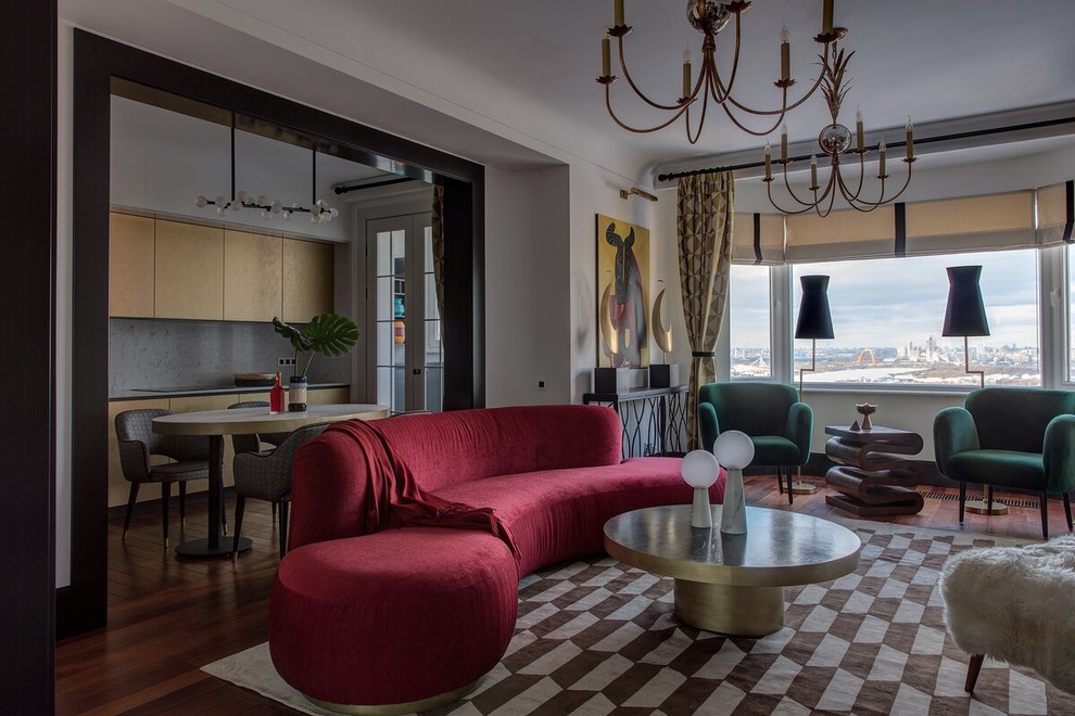 Esempio di un soggiorno classico aperto con sala formale, pareti bianche, pavimento in legno massello medio e pavimento marrone