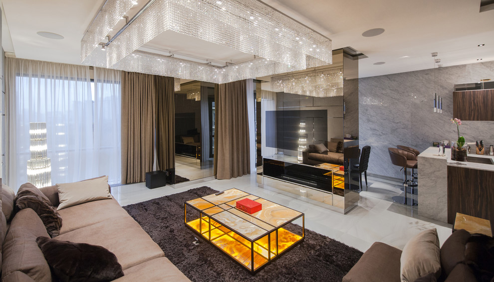 Свежая идея для дизайна: парадная, открытая, объединенная гостиная комната в современном стиле с телевизором на стене, серыми стенами, горизонтальным камином и белым полом - отличное фото интерьера