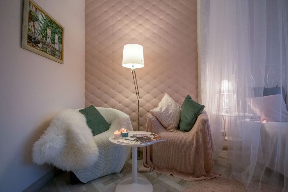 Trendy living room photo in Moscow