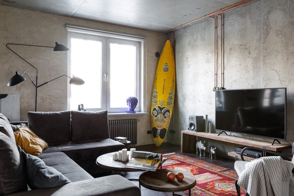Источник вдохновения для домашнего уюта: гостиная комната в стиле лофт с тюлем на окнах