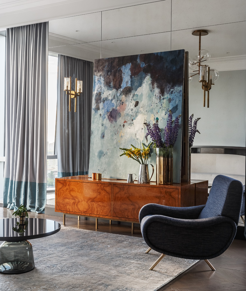Свежая идея для дизайна: гостиная комната в современном стиле с тюлем на окнах - отличное фото интерьера