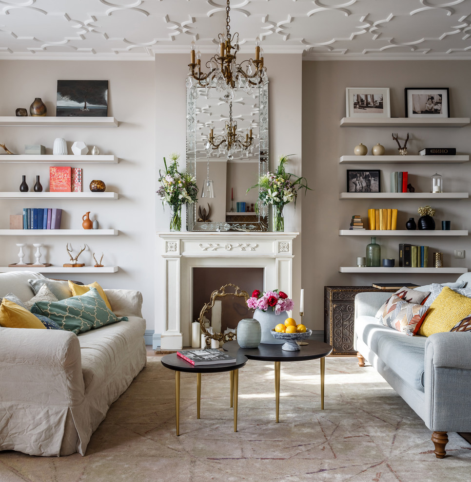 Imagen de salón para visitas cerrado, ecléctico, con paredes grises, moqueta y suelo beige