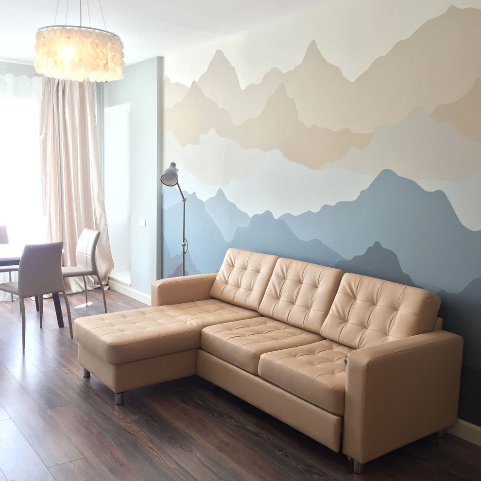 Идея дизайна: гостиная комната среднего размера в современном стиле с тюлем на окнах