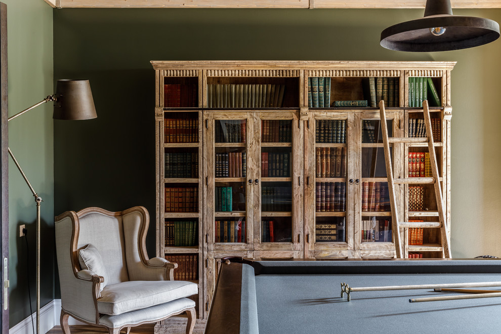 Источник вдохновения для домашнего уюта: гостиная комната в стиле неоклассика (современная классика) с бильярдным столом