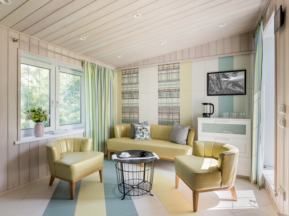 Идея дизайна: гостиная комната в современном стиле с разноцветным полом